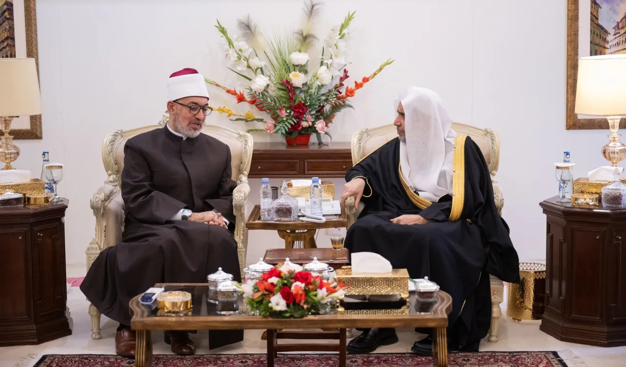 Président de l’Organisation des savants musulmans, cheikh Mohammed Al-Issa a accueilli, à sa résidence dans la capitale pakistanaise, Islamabad, le Grand Mufti de la République Arabe d’Égypte, cheikh Nazir Mohamed Ayyad.