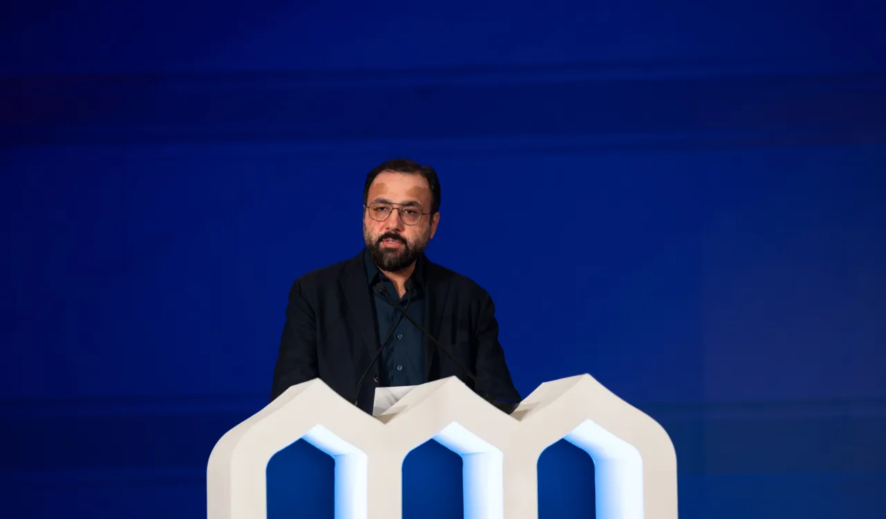 وفاقی وزیر برائے مذہبی امور،پاکستان، عزت مآب جناب چودھری سالک حسین، اسلامی مکاتب فکر کے درمیان پل کانفرنس کے دوسرے ایڈیشن کے افتتاحی اجلاس سے خطاب کرتے ہوئے: