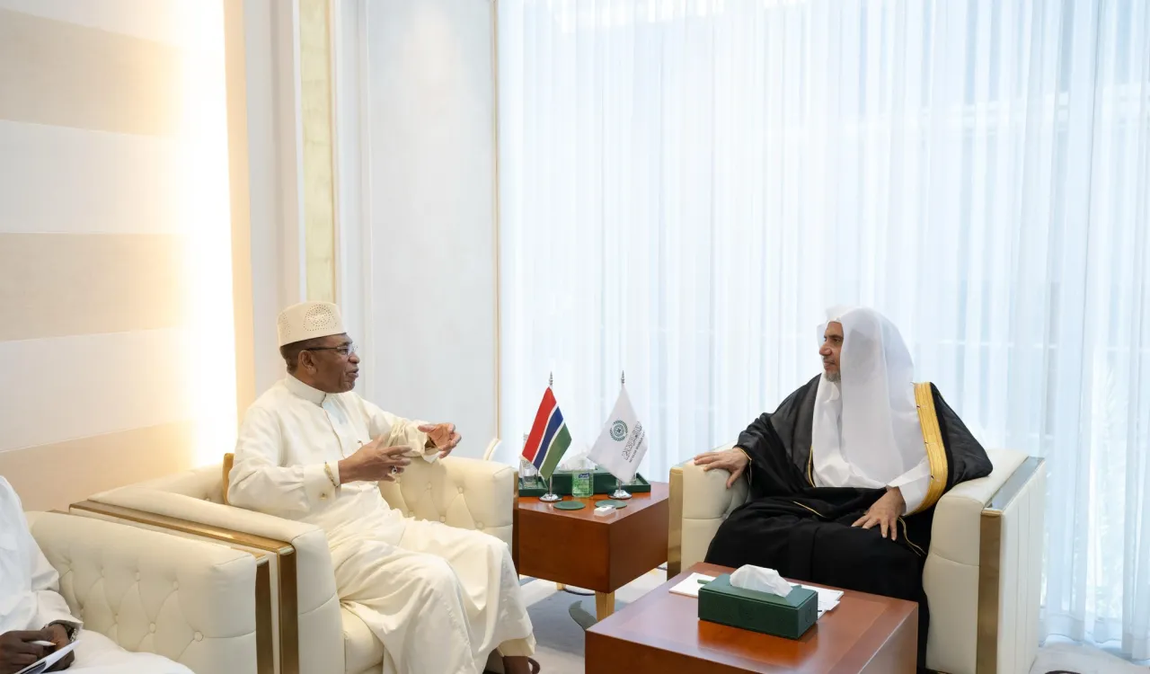 This afternoon in his office, His Excellency Sheikh Dr. Mohammed Alissa, Secretary-General of the MWL and Chairman of the Organization of Muslim Scholars, received His Excellency Mr. Omar Gibril Sallah
