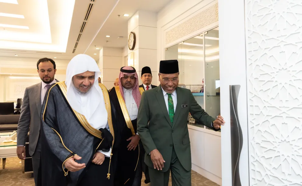 The Secretary General of the Muslim World League Dr.Mohammad Alissa arrived at the Malaysian capital Kuala Lumpur heading a high-level MWL delegation