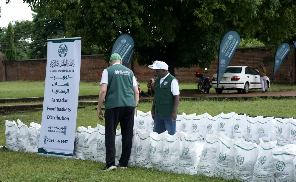 ماه رحمت وهمبستگی:  سازمان همبستگی جهان اسلام همچنان به رساندن سبدهای رمضانی به اقشار نیازمند در سراسر جهان ادامه می‌دهد؛ و اینجا کاروان‌های «الصِّلة» در جمهوری مالاوی است: