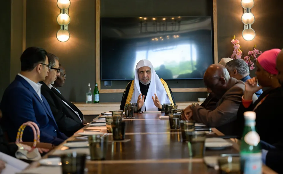 Di ibu kota Amerika Serikat, "Washington", Yang Mulia Sekretaris Jenderal LMD, Ketua Organisasi Ulama Muslim, Syekh Dr. Mohammed Alissa  , memimpin sidang ketiga Dewan Kepemimpinan Islam Amerika Utara dan Selatan