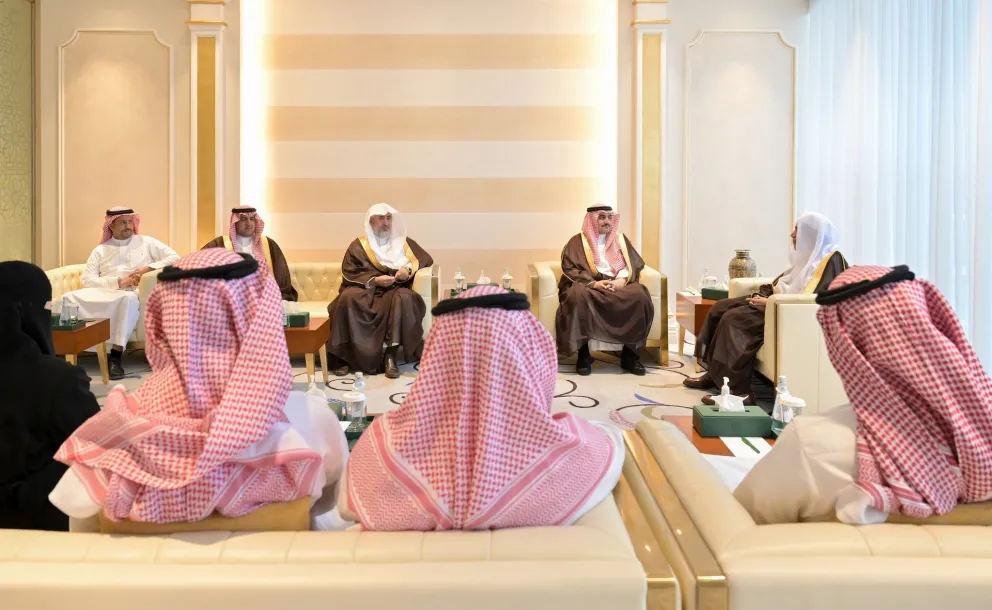 H.E. Sheikh Dr. Mohammed Al-Issa, Secretary-General of the MWL, received earlier today Prof. Saleh bin Abdullah Al-Mezel, President of Majmaah University and Chairman of the Board of Directors of CIFAL Saudi Arabia