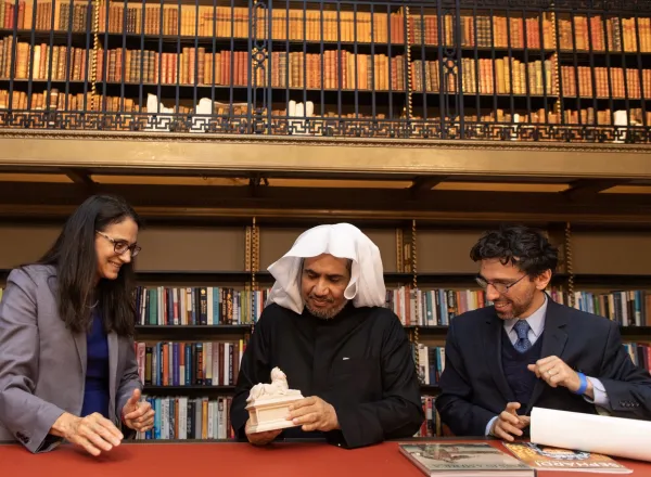 La bibliothèque générale de New York reçoit le D.Mohammad Alissa pour une visite privée.