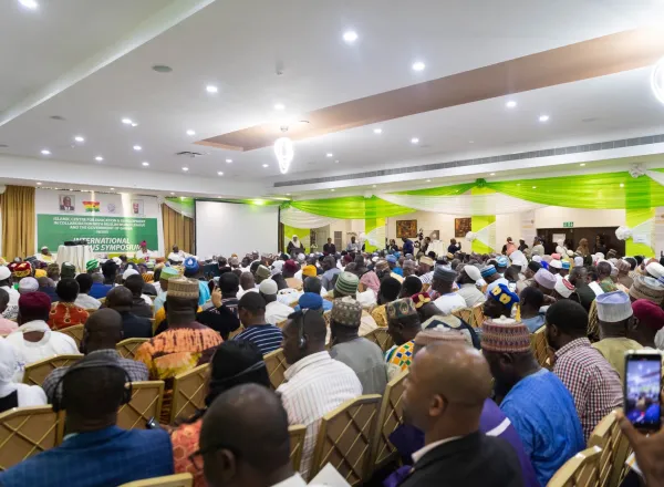 Sous l’égide du gouvernement:  La Ligue Islamique Mondiale organise un séminaire mondial «Les minorités religieuses et ethniques : les droits les obligations» en présence du Vice-Président du Ghana de grandes personnalités religieuses politiques et de penseurs La Ligue Afrique