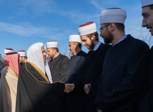الرئيسة الكرواتية تستقبل د.العيسى.. وتشيد بجهود الرابطة الدولية