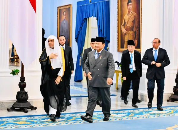 انڈونیشیا کے صدر کی جانب سے رابطہ عالم اسلامی کے سیکرٹری جنرل کا استقبال
