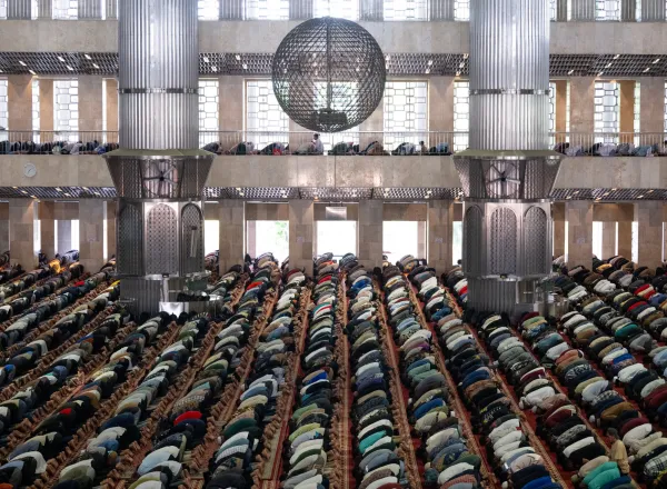 H.E. Sheikh Dr. Mohammed Al-Issa, delivered today’s Friday sermon and led the prayer at the Istiqlal Mosque, Jakarta