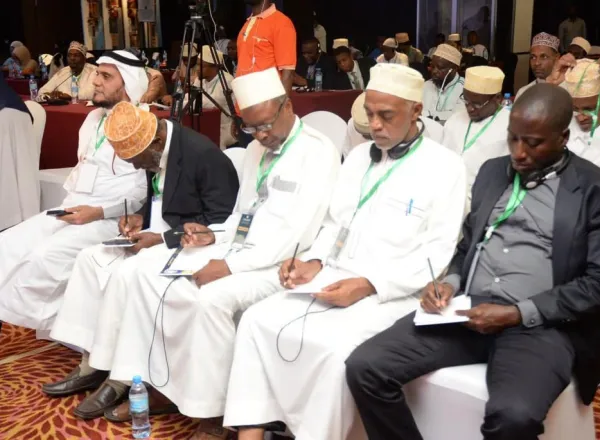 بحضور رئيس زنجبار، د. العيسى يطلق من تنزانيا ملتقى الرابطة الإقليمي لخدمة الوحيين في أفريقيا