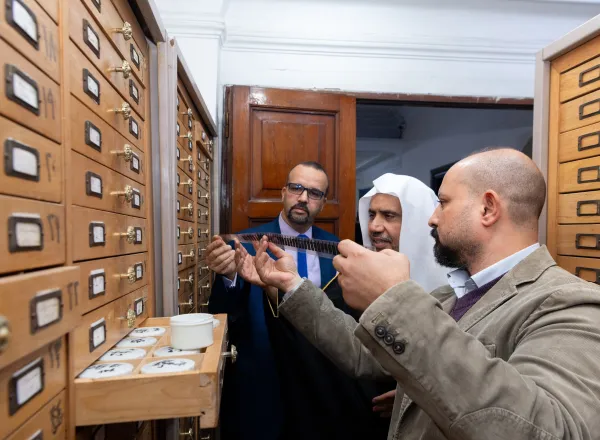 استضاف ⁧‫معهد المخطوطات العربية‬⁩ التابع لـ ⁧‫جامعة الدول العربية‬⁩ في مقره بالقاهرة، معالي الأمين العام رئيس هيئة علماء المسلمين الشيخ د. ⁧‫محمد العيسى‬⁩، حيث كان في استقباله رئيس المعهد السيد د. مراد الريفي