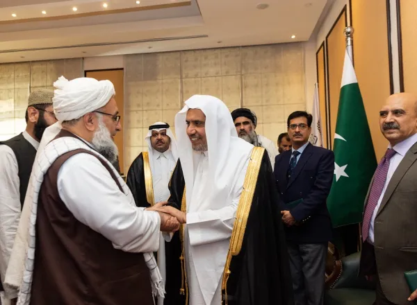 Cheikh Alissa inaugure la campagne d’aide. de la LIM à Islamabad pour le secours du peuple pakistanais