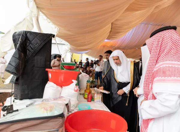 Cheikh Alissa inaugure la campagne d’aide. de la LIM à Islamabad pour le secours du peuple pakistanais
