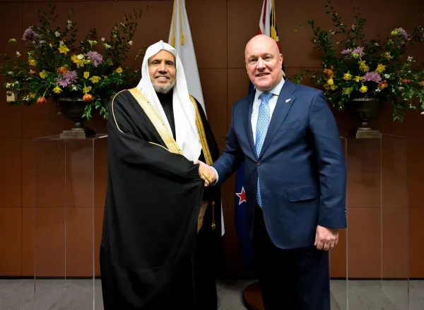 الحاكمةُ العامّةُ ورئيسُ الوزراءِ النيوزيلنديّان يستقبلان الأمين العام لرابطة العالم الإسلامي