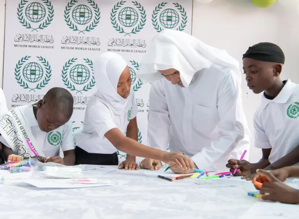 En hommage aux 6000 orphelins pris en charge par la Ligue, la Ligueislamiquemondiale a célébré ses programmes destinés aux orphelins en République du Malawi