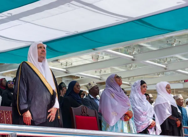 أفريقيا تشهد مبادراتٍ "قرآنية" تاريخيّة أطلقَتْها رابطة العالم الإسلامي بحضور معالي الأمين العام، رئيس هيئة علماء المسلمين، فضيلة الشيخ د. محمد العيسى صُحبةَ فخامةِ رئيسة جمهورية تنزانيا الاتحادية، د. سامية صولوحو، تزامناً مع "جائزة تنزانيا الدولية للقرآن الكريم للفتيات".