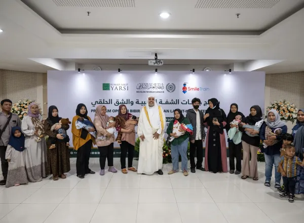 H.E. Sheikh Dr. Mohammed Al-Issa, conducted visits to a number of health initiatives in Indonesian hospitals sponsored by the MWL