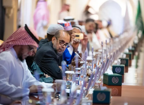 Algunas imágenes de la inauguración, esta tarde en La Meca, por el Secretario General y Presidente del Consejo de Ulemas, el Sheij Dr. Mohammed Al-Issa, de las sesiones del «Foro internacional sobre los milagros científicos en el Corán y la Sunna»