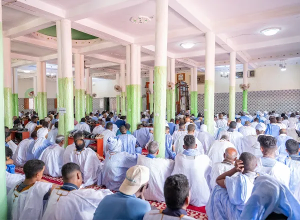 Today, from the Friday pulpit in Nouakchott, preceded by a grand scholarly reception, His Excellency Sheikh Dr. Mohammed Alissa delivers the Friday sermon and leads the prayer in the presence of senior scholars and a large congregation of worshippers.
