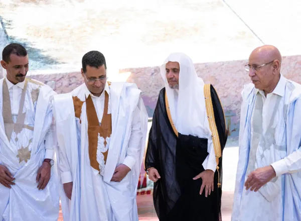 Dans le cadre du plan d’expansion internationale du musée, et en présence du Secrétaire général de la Ligue, des membres du corps diplomatique et de hautes personnalités, le Président mauritanien a inauguré le Musée sur la tradition prophétique à Nouakchott.