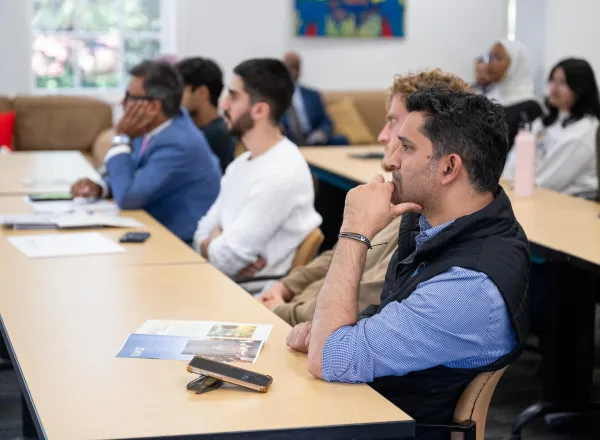 La conférence a permis de présenter une explicitation approfondie de certaines valeurs islamiques, ainsi qu’un éclaircissement de plusieurs concepts liés à l’Islam.
