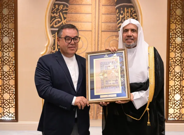 Mengapresiasi pidato Yang Mulia Sekretaris Jenderal sebagai perwakilan umat Islam dalam peringatan pertama Hari Internasional untuk Memerangi Islamofobia yang diadakan oleh Majelis Umum Perserikatan Bangsa-Bangsa di markas besar PBB: