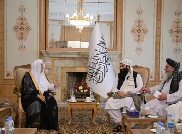 Le Secrétaire général de la Ligue islamique mondiale rencontre les ministres afghans des Affaires étrangères et de l’Intérieur à Kaboul