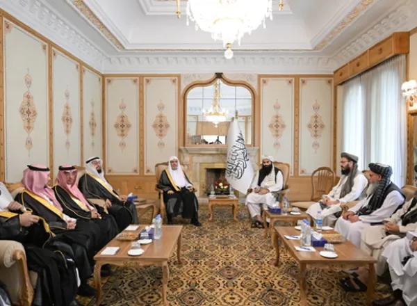 Le Secrétaire général de la Ligue islamique mondiale rencontre les ministres afghans des Affaires étrangères et de l’Intérieur à Kaboul