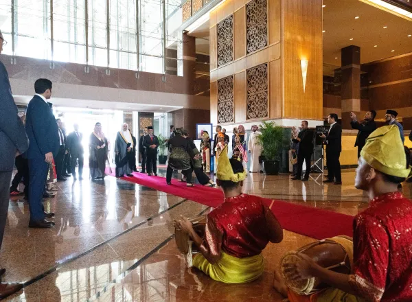 Yang Mulia Sekretaris Jenderal LMD, Ketua Organisasi Ulama Muslim, Syekh Dr. Mohammed Alissa , tiba hari ini di Bandara Internasional Kuala Lumpur