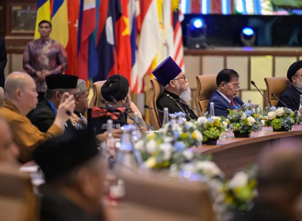 Yang Mulia Perdana Menteri Malaysia, Dato’ Seri Anwar Ibrahim, bersama Yang Mulia Sekretaris Jenderal LMD