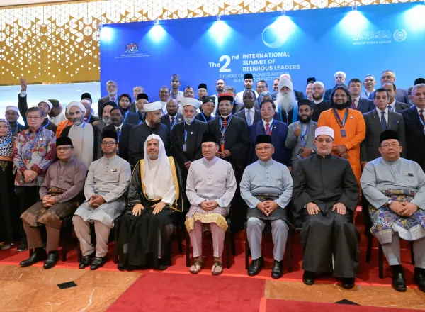 Yang Mulia Perdana Menteri Malaysia, Dato’ Seri Anwar Ibrahim, bersama Yang Mulia Sekretaris Jenderal LMD