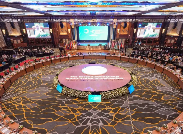 Organisé par la Ligue islamique mondiale en partenariat avec le gouvernement malaisien, avec la participation de 400 personnalités religieuses du monde entier