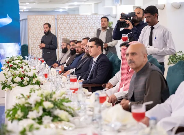 Their Eminences, the esteemed scholars of the Islamic Republic of Pakistan, held a dinner banquet in honor of H.E. Sheikh Dr. Mohammed Alissa , Secretary-General of the MWL and Chairman of the Organization of Muslim Scholars, on the occasion of his visit to the capital, Islamabad. The banquet was attended by a number of senior ministerial, parliamentary, and diplomatic figures.
