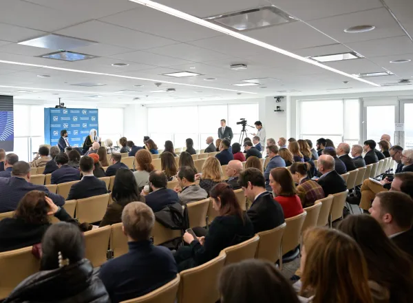 At the Invitation of Its President and in the Presence of Academics and Research Centers    Dr. Al-Issa Delivers a Lecture at George Washington University on “Hatred and Islamic Values Toward Followers of Religions and Ethnicities”