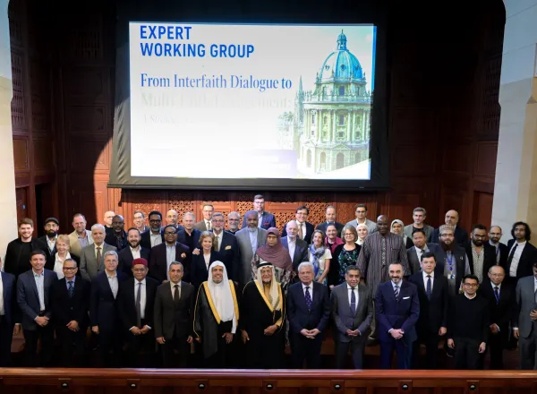 H.E. Sheikh Dr. Mohammed Al-Issa, Secretary-General of the MWL and Chairman of the OMS, delivered a keynote address at the opening of a high-level meeting of the Expert Group at the Oxford Centre for Islamic Studies