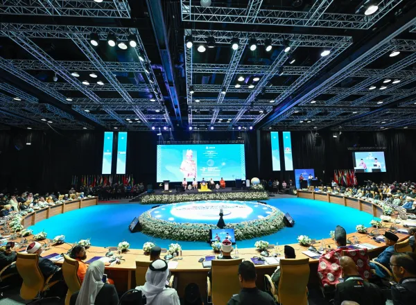صورٌ من القمة الدولية الثالثة للقيادات الدينية، بمشاركة معالي الأمين العام، رئيس هيئة علماء المسلمين، فضيلة الشيخ د. ⁧‫محمد العيسى‬⁩ ‬⁩ متحدثًا رئيسيًا في حفل الافتتاح