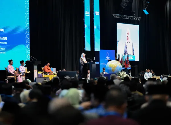 Secretary-General of the Muslim World League Delivers Opening Address at the Third International Summit of Religious Leaders in Kuala Lumpur