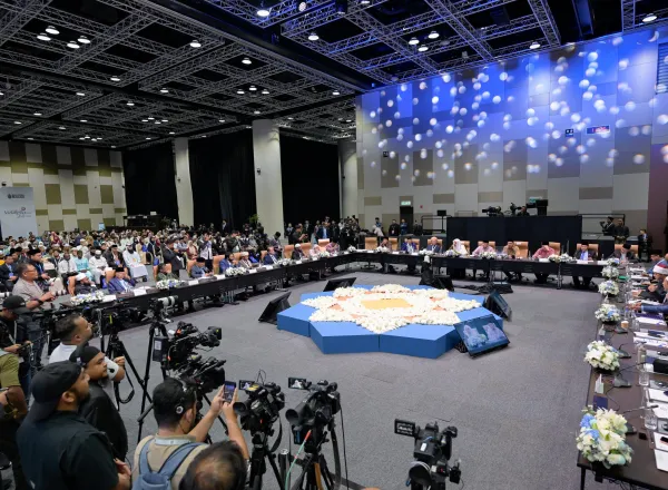 El Secretario general de la Liga del Mundo Islámico inaugura la cuarta sesión del foro del Consejo de Ulemas de la ASEAN y pone en marcha el proyecto de enseñanza de la lengua árabe destinado a los memorizadores del Corán de la región