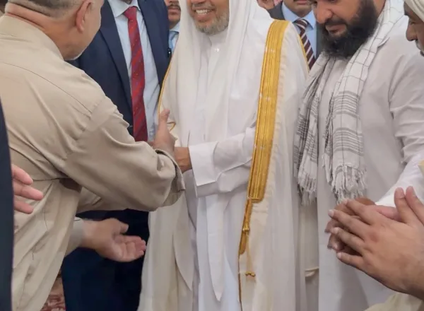 شاہ فیصل مسجد اسلام آباد، شاہی مسجد لاہور، اور پارلیمنٹ کی جامع مسجد میں خطبۂ جمعہ دینے کے بعد: