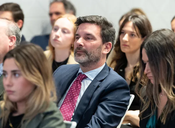 انجمن بین المللی حقوق دانان مادرید ، میزبان جناب دبیر کل، آقای دکتر شیخ محمد العیسی بود تا یک سخنرانی با عنوان «ادیان برای صلح» ارائه نماید