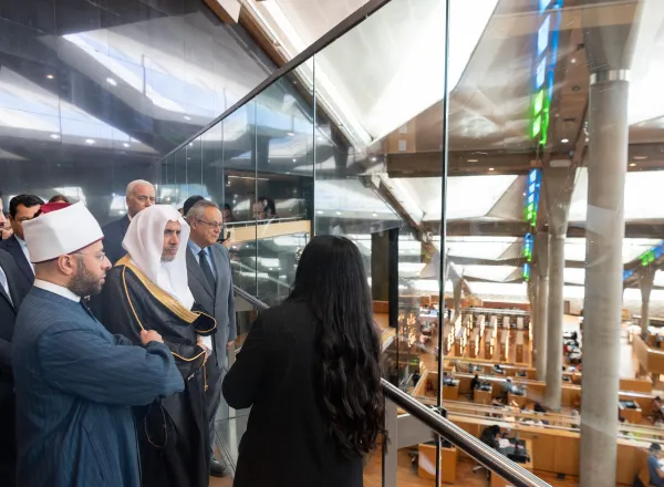 Dr Mohammed Al-Issa reçoit la clé du gouvernorat d’Alexandrie, la plus haute distinction de la ville