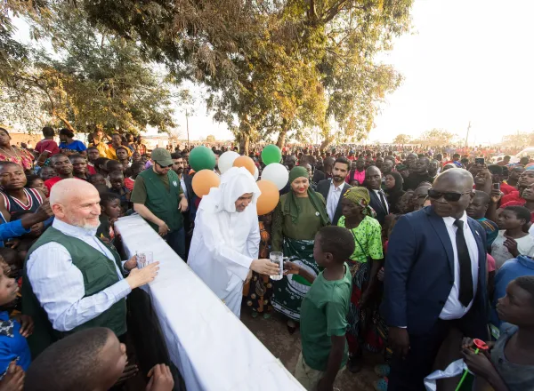 The project encompasses six zones and utilizes solar energy to ensure sustainability. It features storage and pump units, providing essential support to thousands in need who have long endured a scarcity of access to a safe and clean water source.