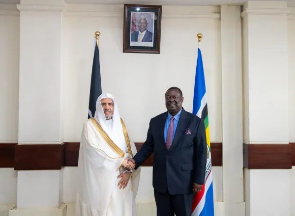 د.العيسى التقى رئيس الوزراء في مقر الحكومة بنيروبي  رئيس جمهورية كينيا يستقبل الأمين العام لرابطة العالم الإسلامي