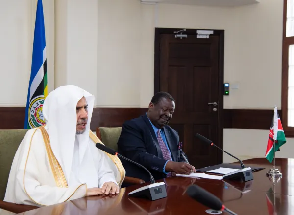 El Primer Ministro de la República de Kenia, Sr. Musalia Mudavadi, recibió al Secretario General, Presidente de la Comisión de Ulemas, el Sheij Mohammed Al-Issa
