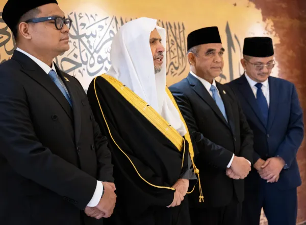 جمہوریہ انڈونیشیا کے حکمران جماعت کے سیکرٹری اور مجلس شوریٰ کے صدر، محترم احمد مزانی، نے مکہ مکرمہ میں رابطہ عالم اسلامی کے مرکزی دفتر کا دورہ کیا۔
