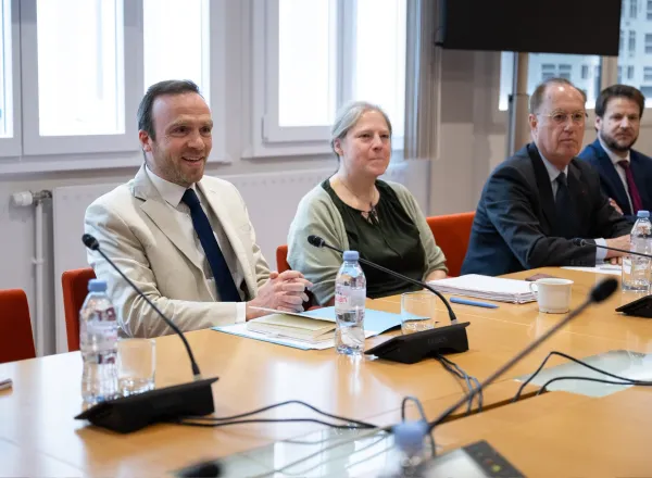 El Instituto Francés de Relaciones Internacionales (IFRI), en París, organizó un seminario para el Secretario General y Presidente de la Comisión de Ulemas, el Sheij Mohammed Alissa