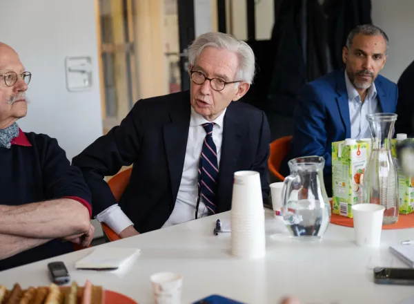 En réponse à une invitation officielle de l’un des principaux centres de réflexion et d’études de la capitale française, Paris :