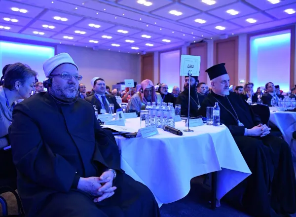 Le SG durant son allocution à la rencontre internationale de Vienne qui a regroupé de grands responsables religieux, culturels idéologiques et politiques du monde entier