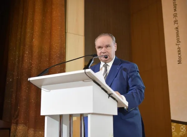    La Conférence a bénéficié d'un haut patronage officiel de la Russie grâce à une représentation gouvernementale de haut niveau.