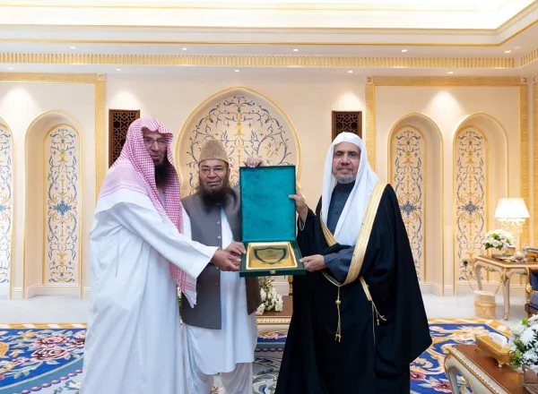 Syekh Dr.Mhmd Alissa menerima Sekjen Jamiat Ahle Hadith di Pakistan, Syekh Dr.Hafiz Bakhsh, di kantornya di Makkah.