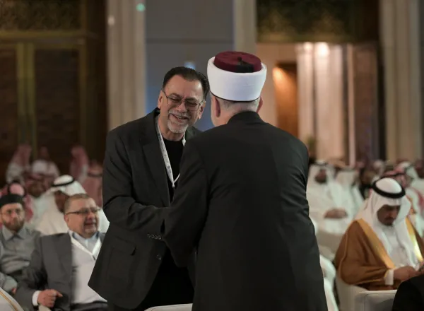 In service of the Islamic Ummah in all its religious affairs through a digital achievement based on a unifying international Sharia framework, and with fiqh-based endorsement of its idea from the Islamic Fiqh Council: The ‘Minhaj’ digital platform